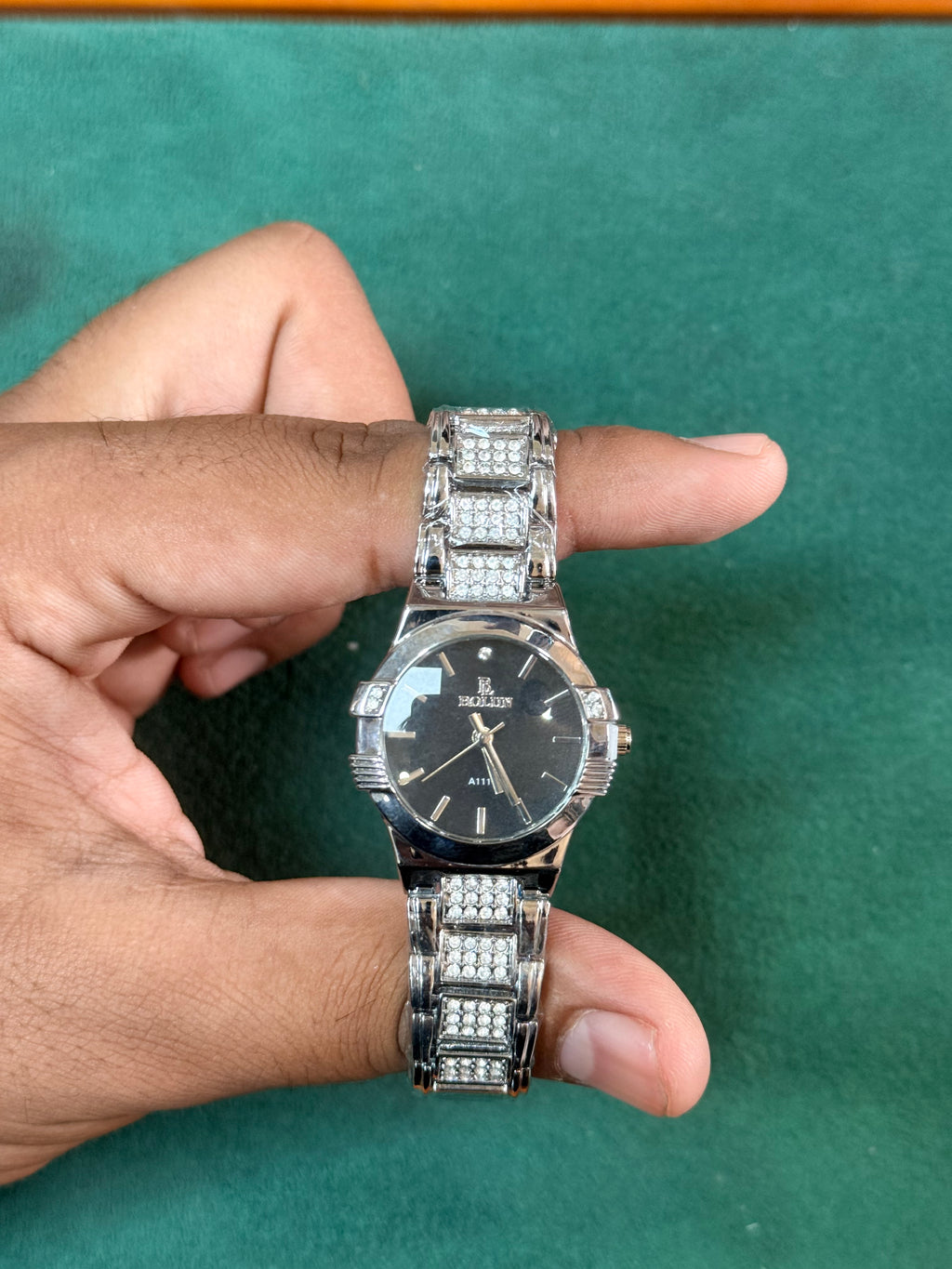 Ladies Chain Watch Black Dial
