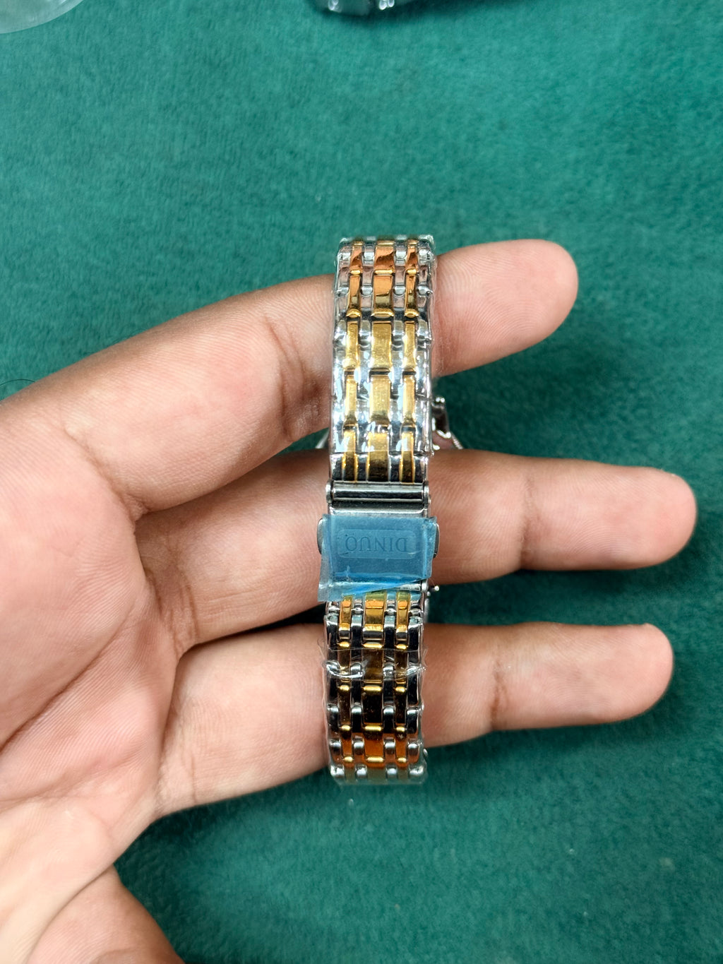 Ladies Chain Watch Black Dial
