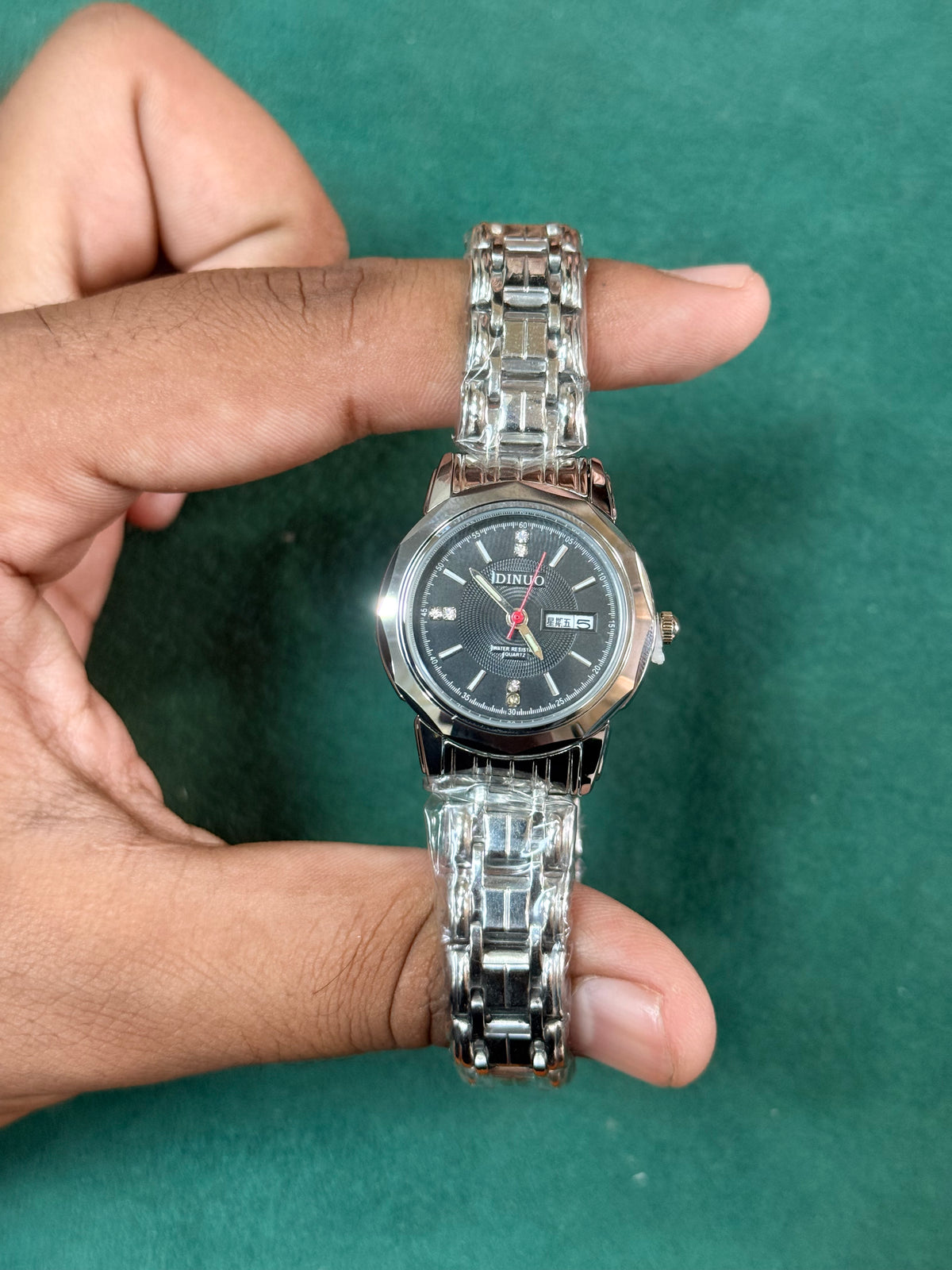 Ladies Chain Watch Black Dial