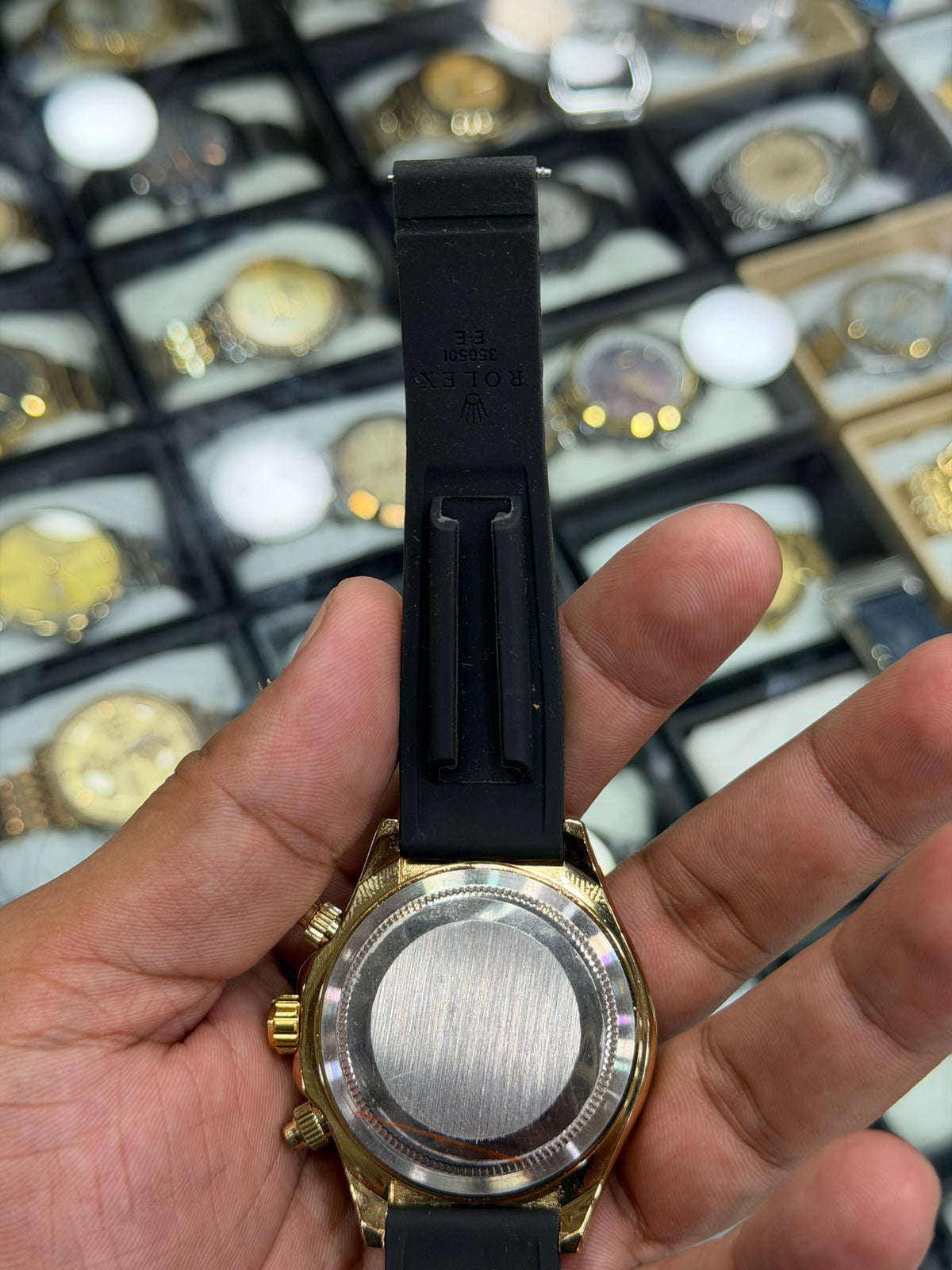 Rolex Daytona Available In Leather and Rubber Both Straps