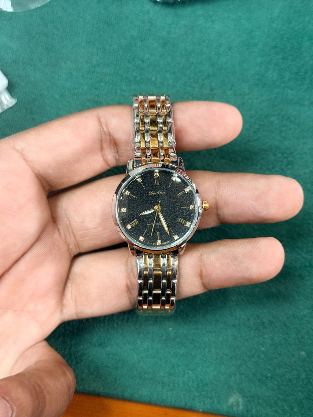 Ladies Chain Watch Black Dial