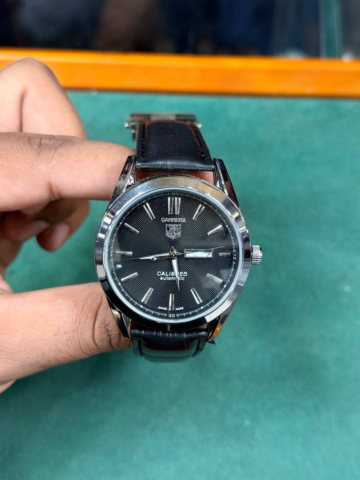 TAGHEUER LEATHER STRAP WATCH